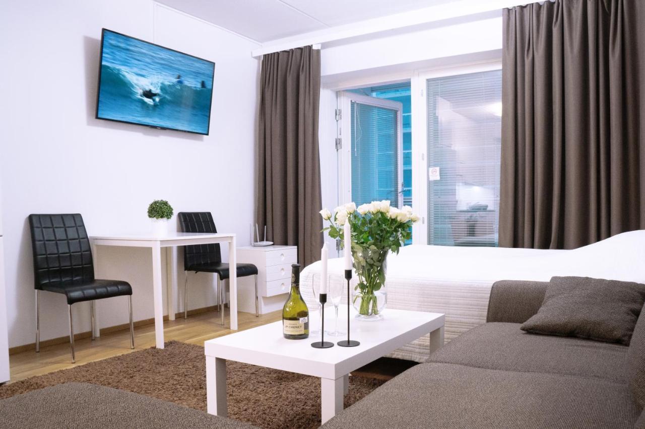 City Center 1R Studio With Perfect View, Parking Oulu Exterior photo