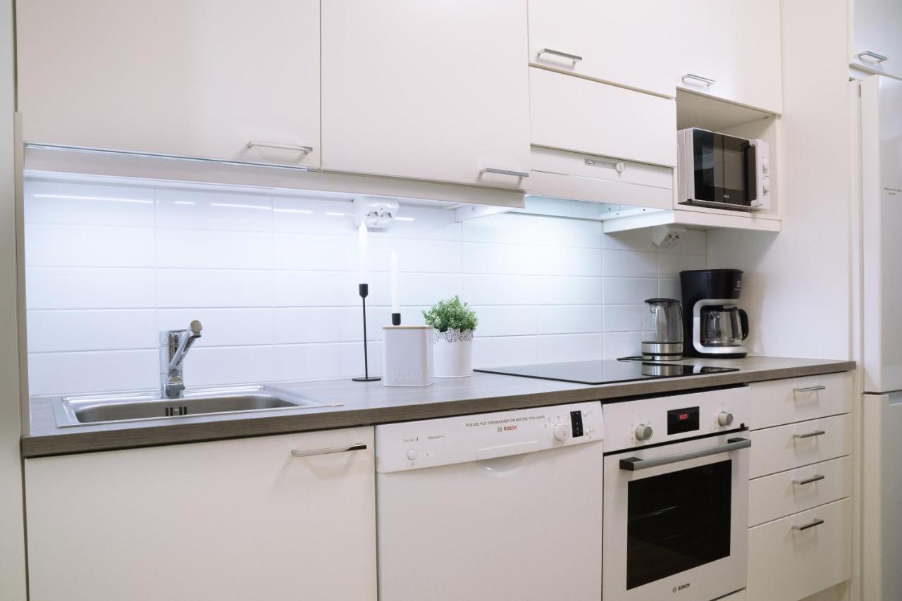 City Center 1R Studio With Perfect View, Parking Oulu Exterior photo